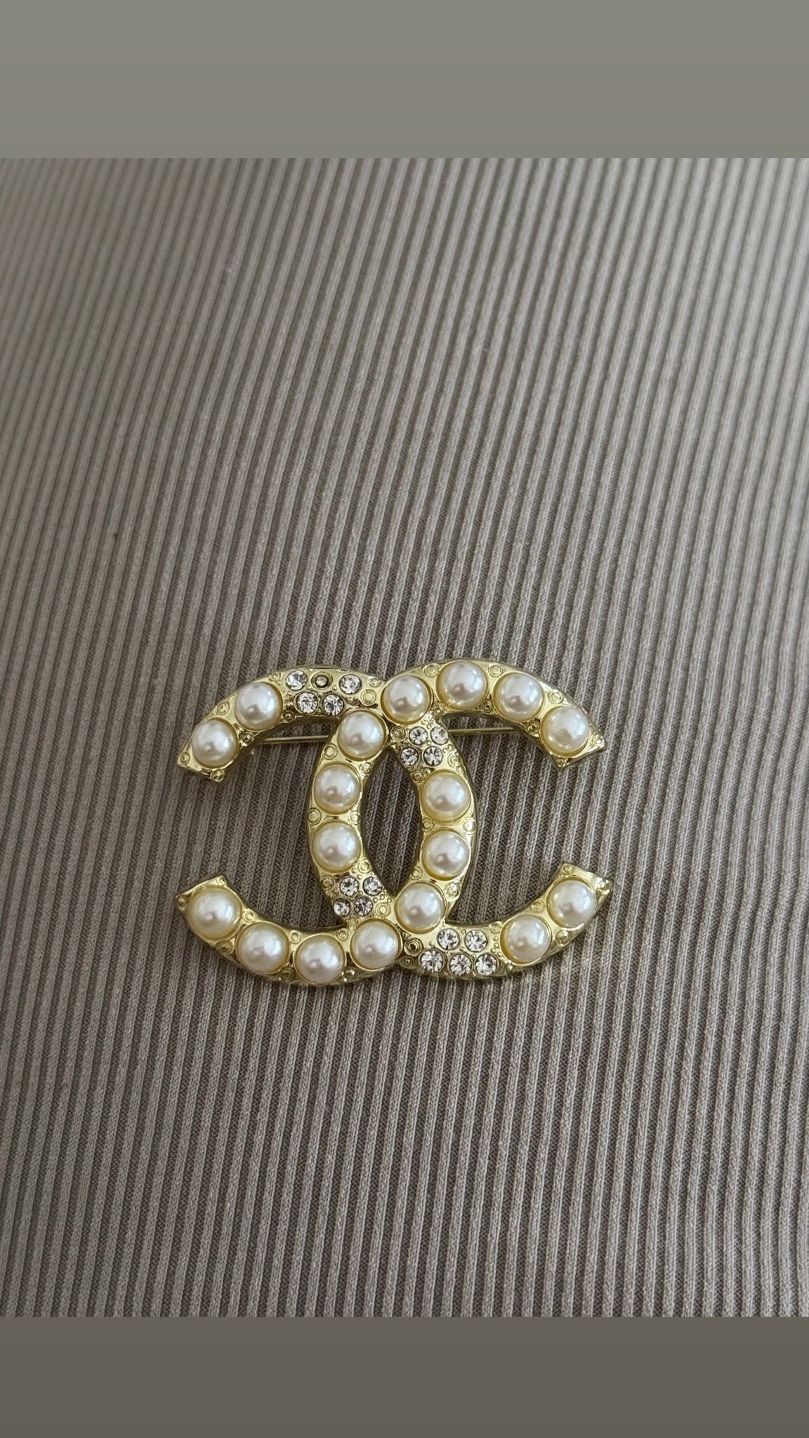 BROCHE PEARLY
