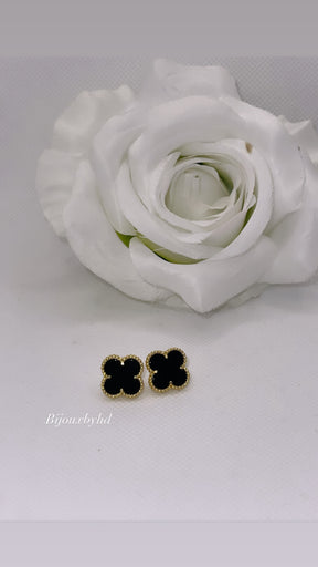 Boucles d’oreilles Trèfle noir