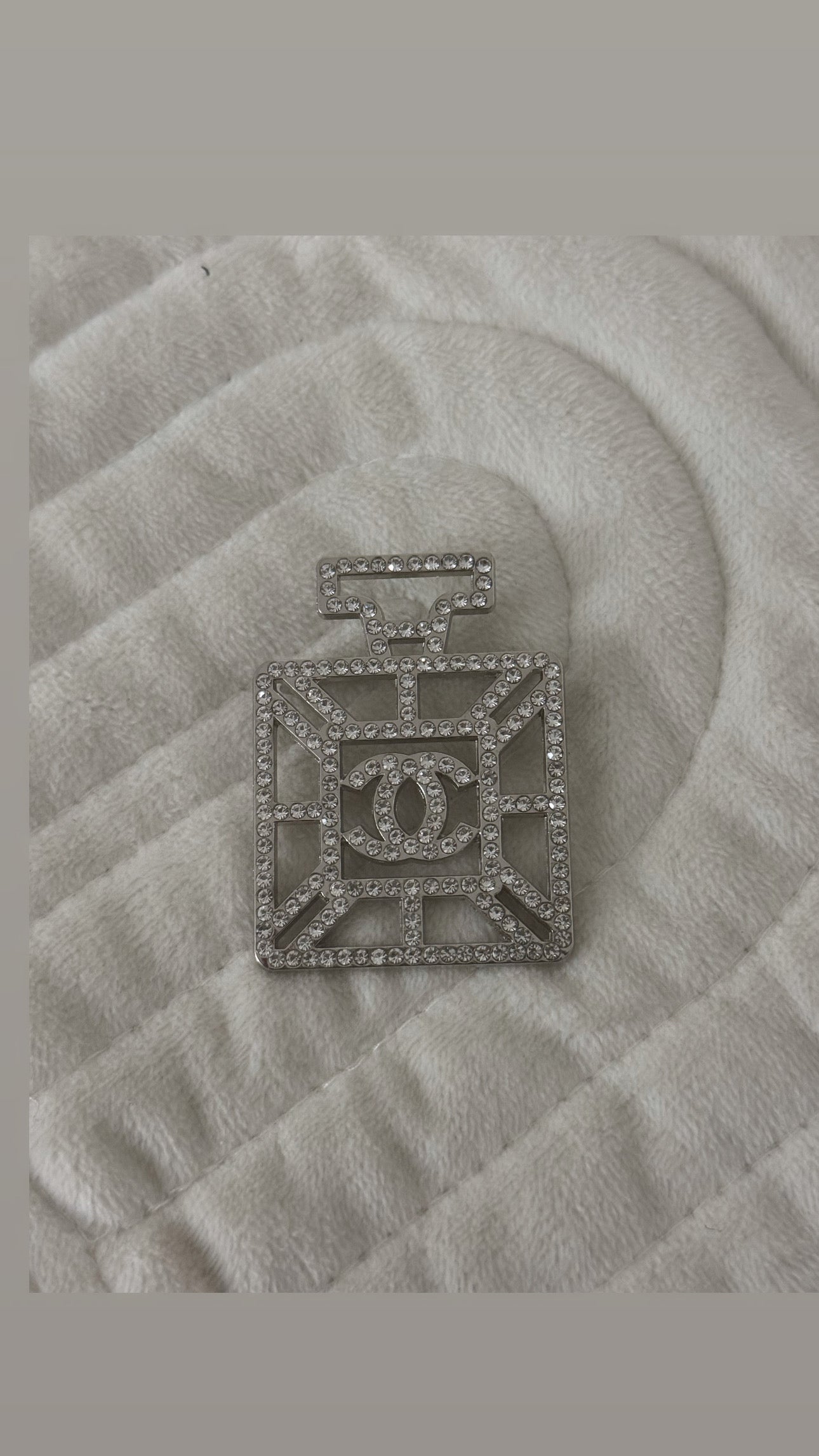 Broche Numéro 5