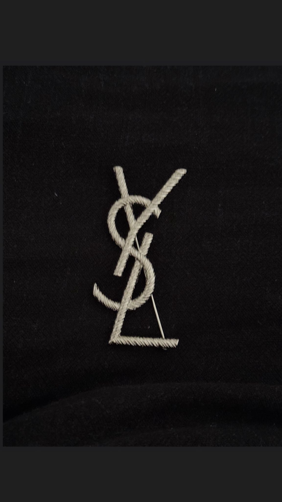 Broche YLS