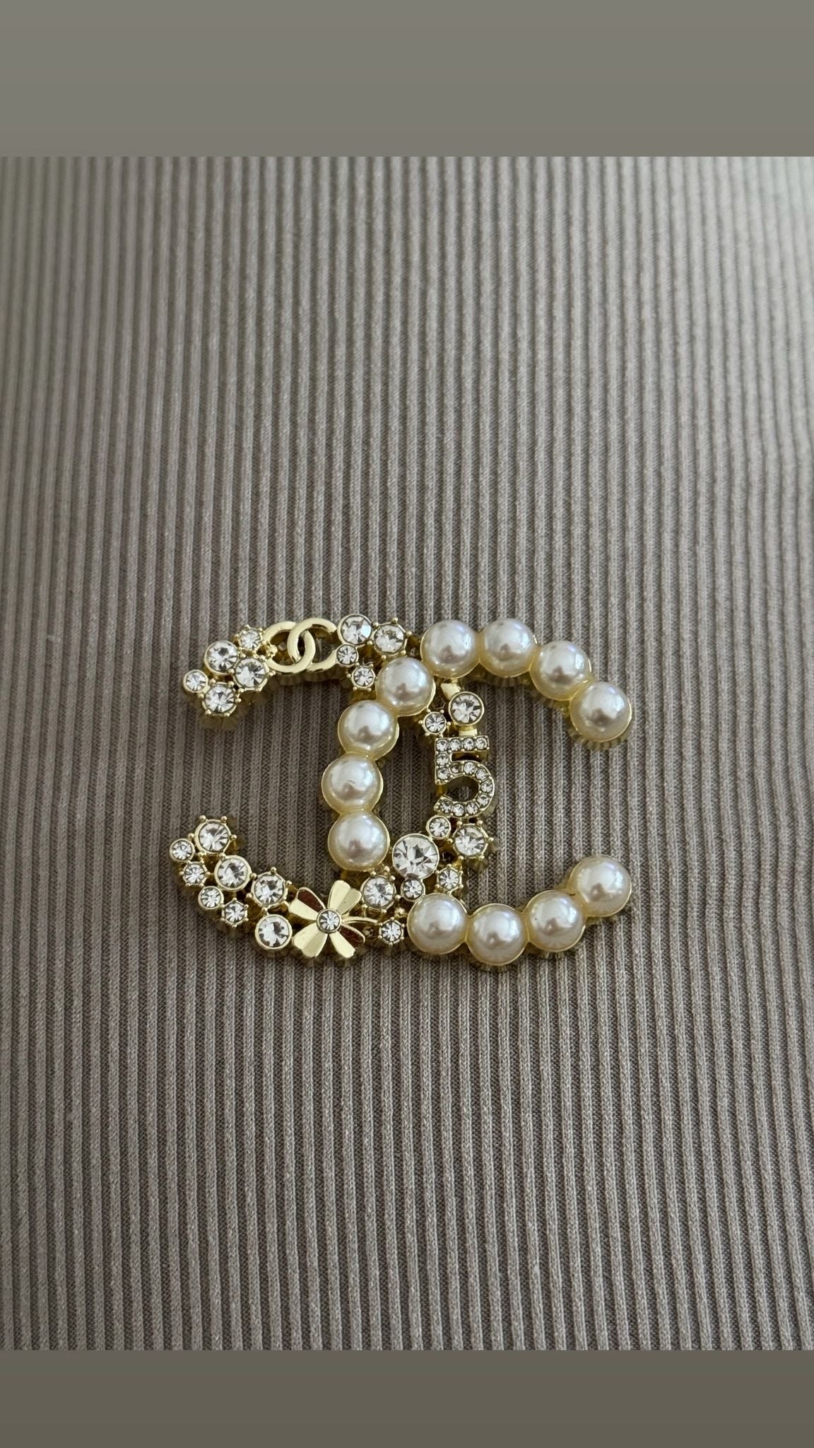 Broche n 6