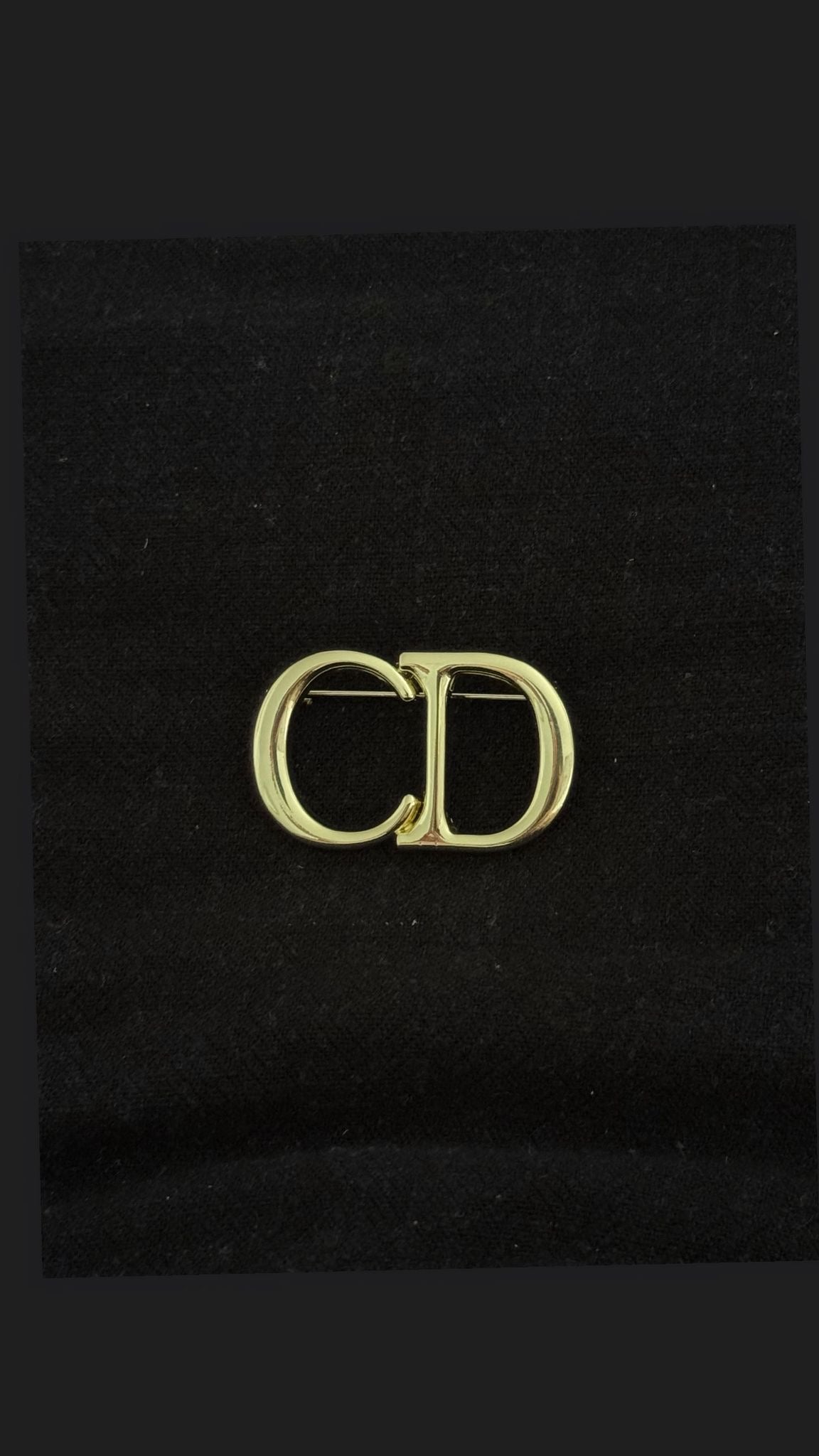 Broche Cristian