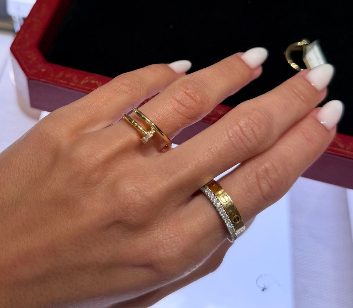 Bague clou semi diamant  fine