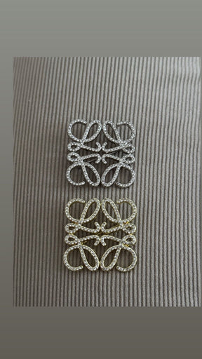 Broche mini loe