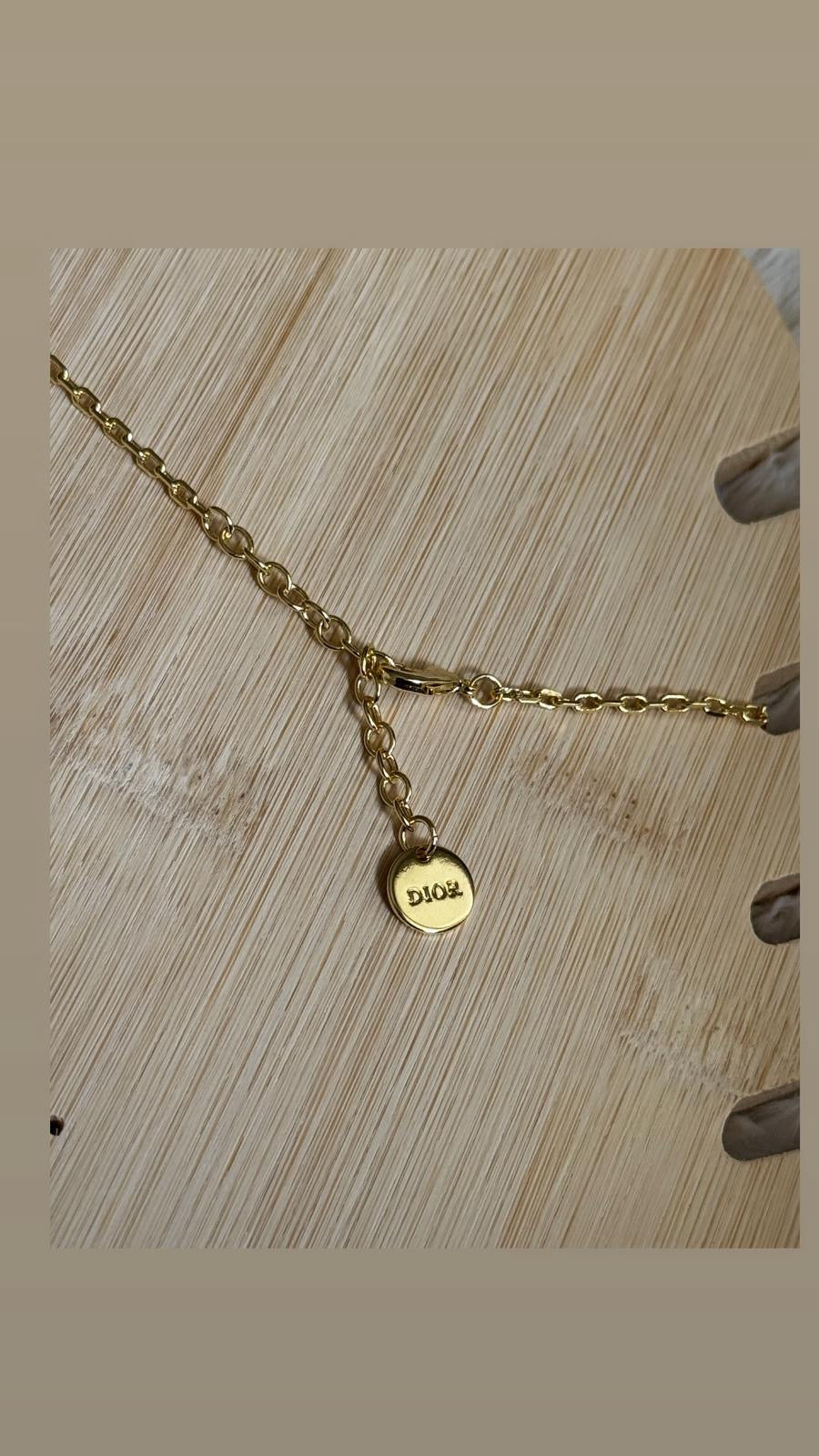 Collier Noeud Cd